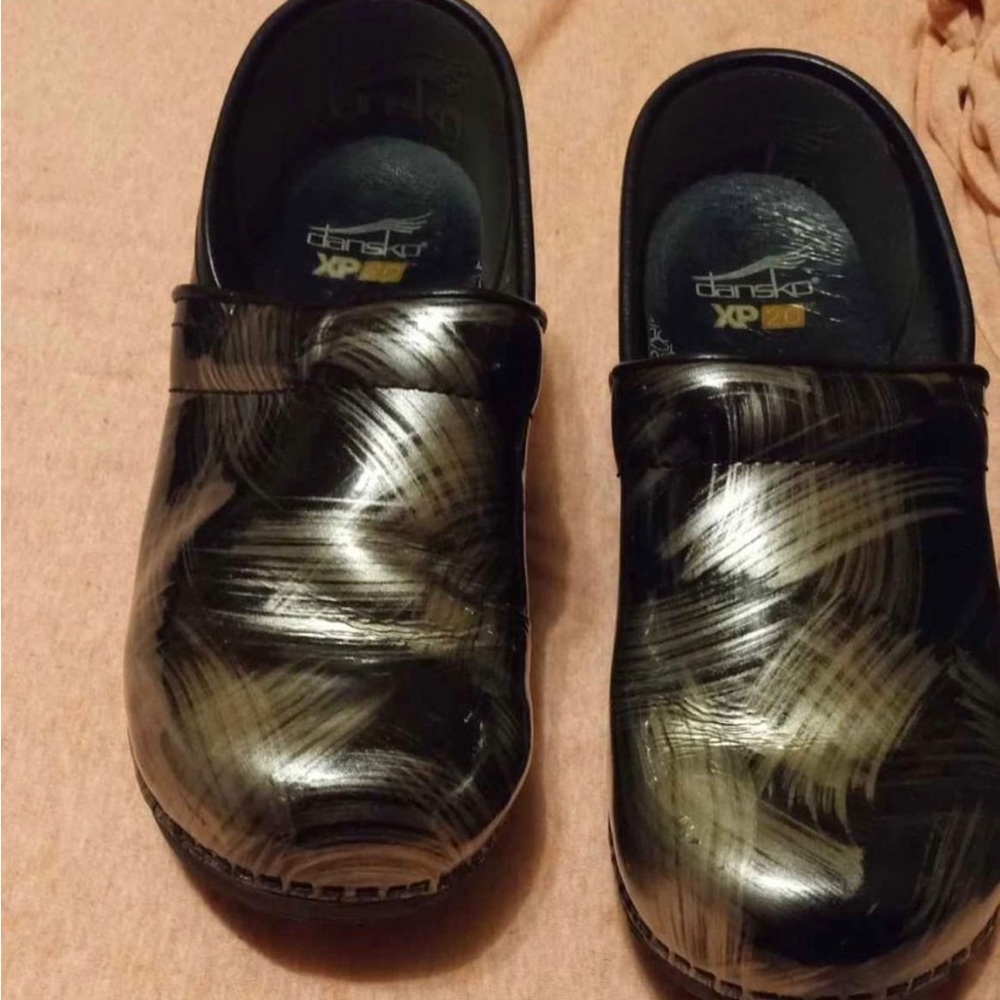 Dansko XP 2.0 Brush Patent